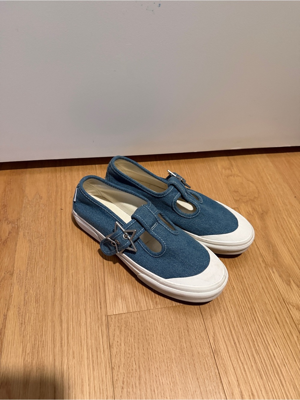 Vans Mary Jane 93 denim with star detail
